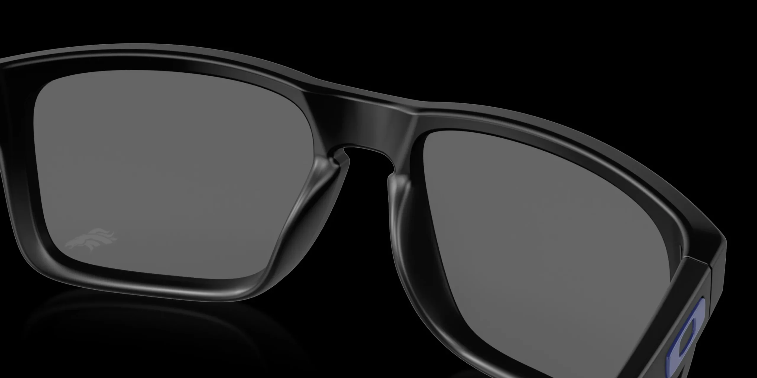 Denver Broncos Holbrook™<Oakley Shop
