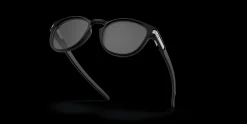 Latch™ (Low Bridge Fit)<Oakley Discount