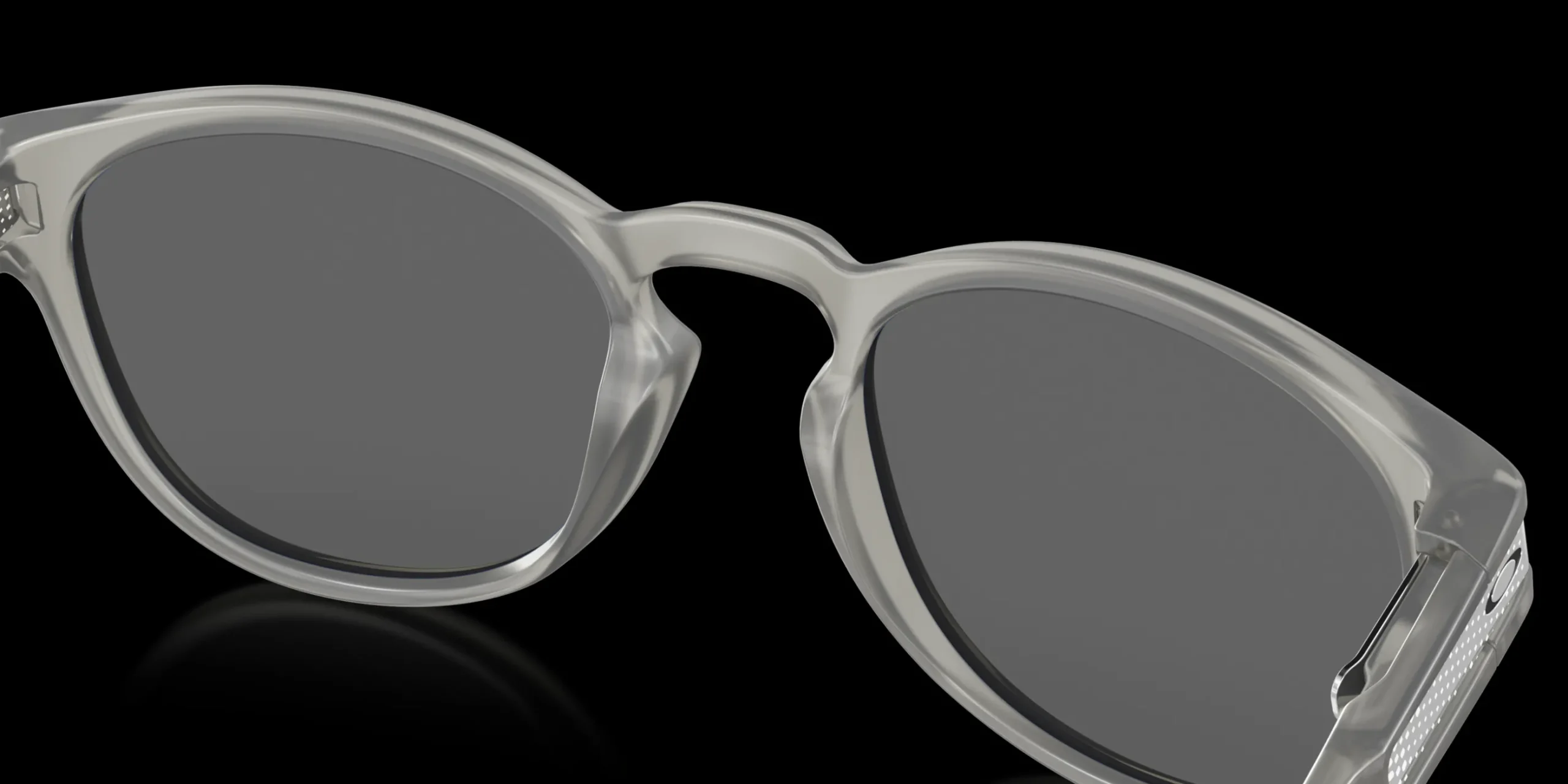 Latch™ (Low Bridge Fit) High Resolution Collection<Oakley Store