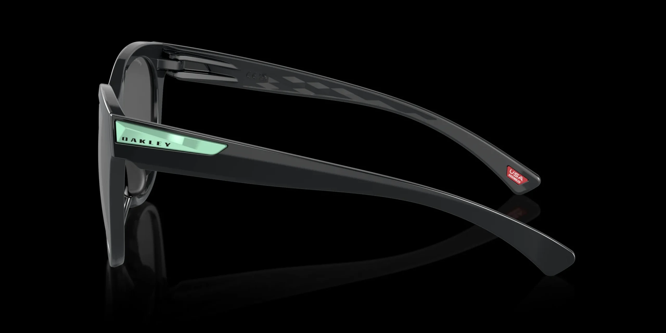 Low Key<Oakley Shop