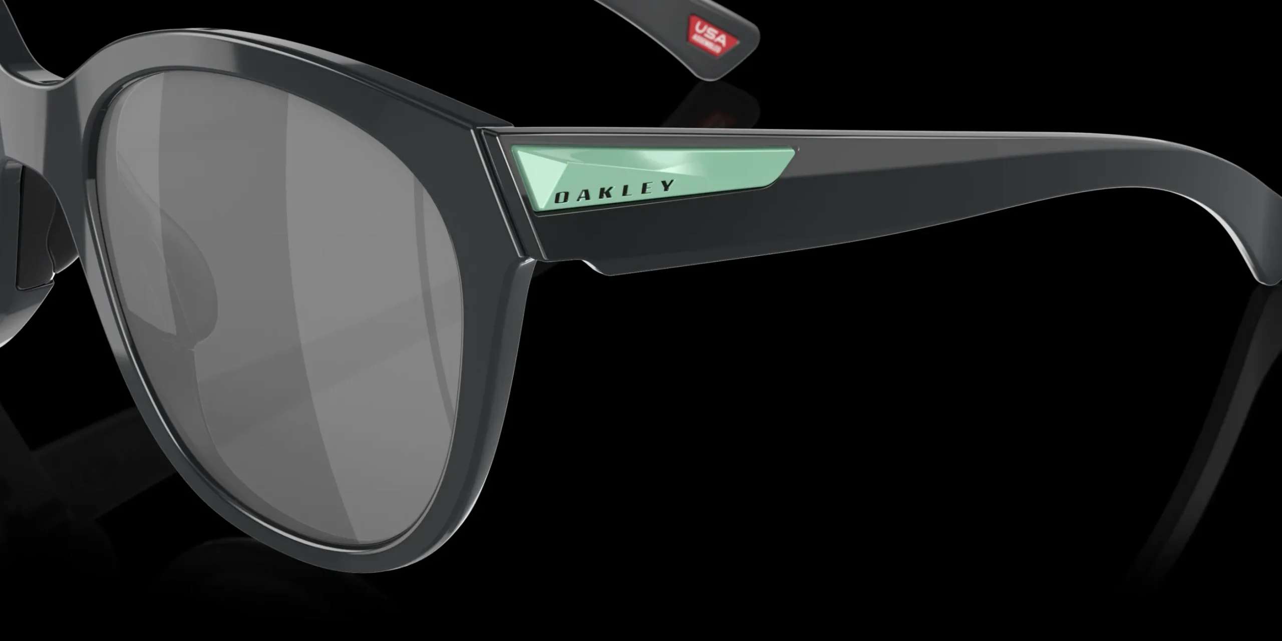 Low Key<Oakley Shop