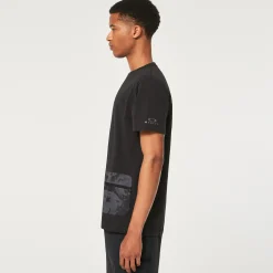 Wanderlust Pocket Tee<Oakley Hot